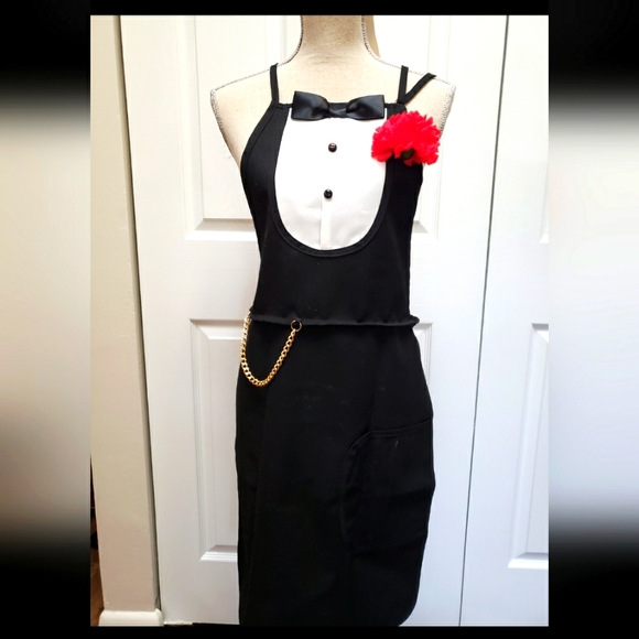 Apron - Picture 1 of 1